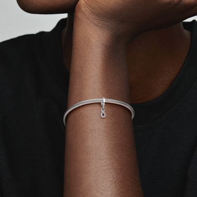 Pandora 792766C01 Charm-Anhänger Damen Funkelnder Unendlichkeit Kristalle Silber