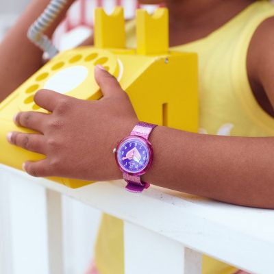 Flik Flak Mädchen-Uhr Stripy Glitter Analog Quarz Textil-Band FPNP127