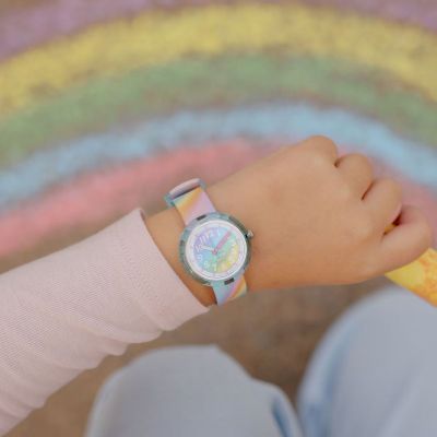 Flik Flak Mädchen-Uhr Liquid Rainbow Analog Quarz Textil-Band FPNP152